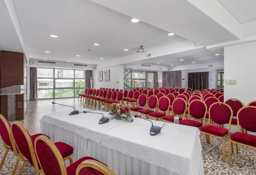 בית מלון כפרי Habitat