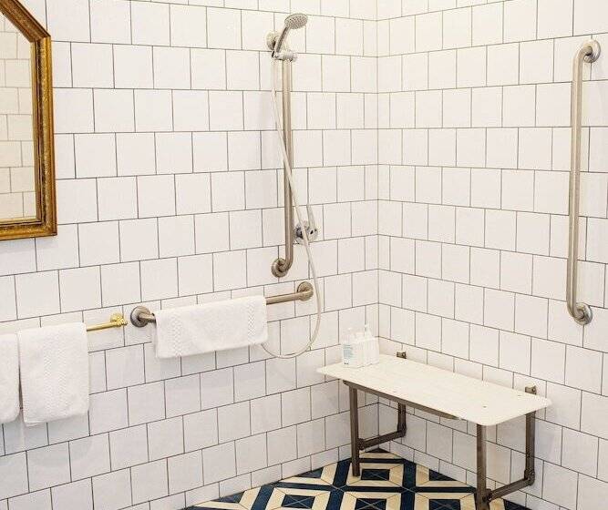 בית מלון כפרי Halcyon House