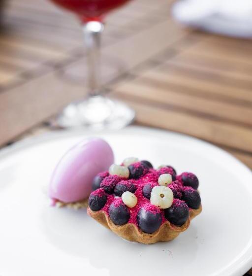 בית מלון כפרי Halcyon House