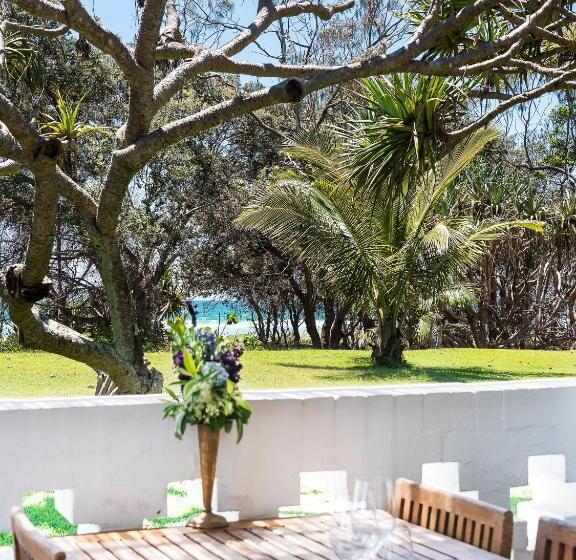 בית מלון כפרי Halcyon House