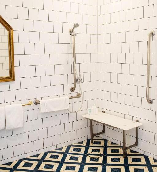 בית מלון כפרי Halcyon House