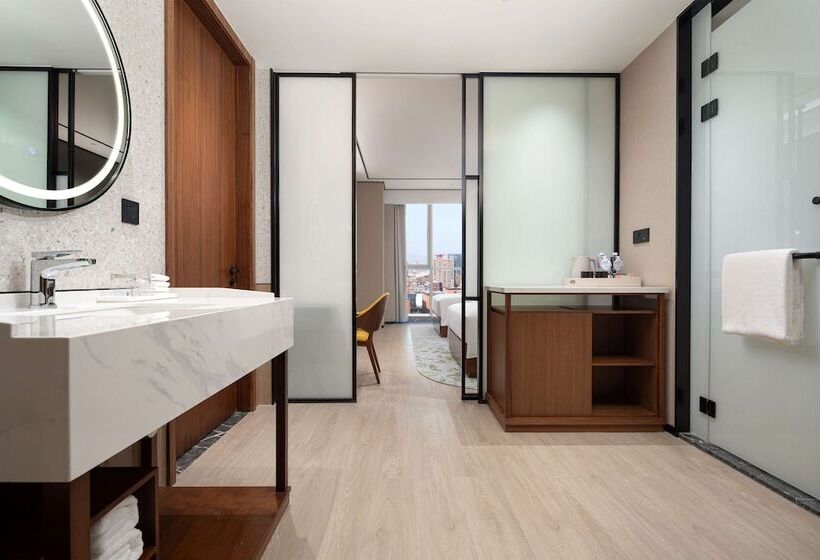 Отель Hilton Garden Inn Beijing Daxing Jinyuan Road