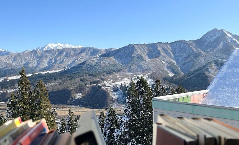 فندق Ishiuchi Ski Center