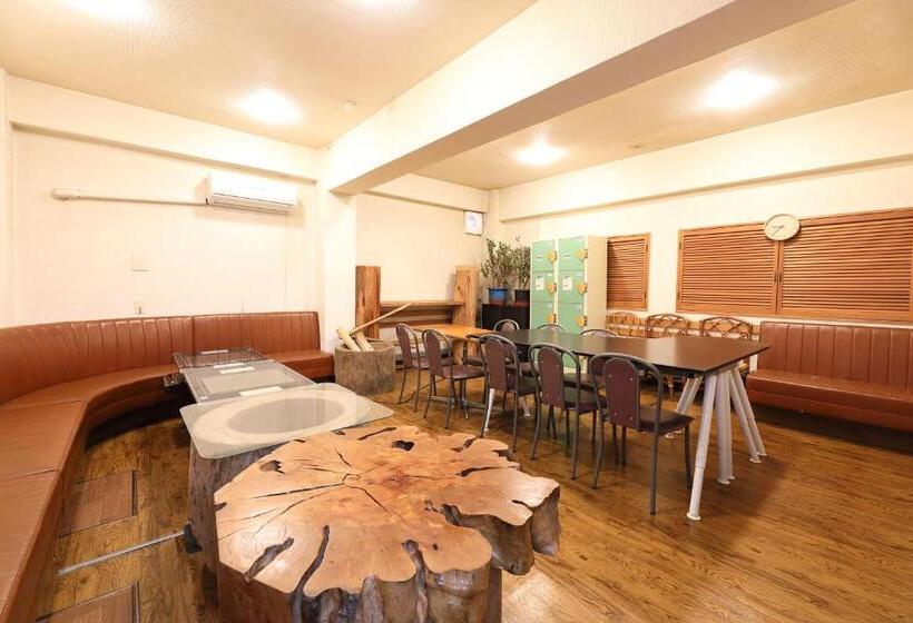 فندق Ishiuchi Ski Center