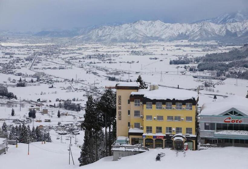 فندق Ishiuchi Ski Center