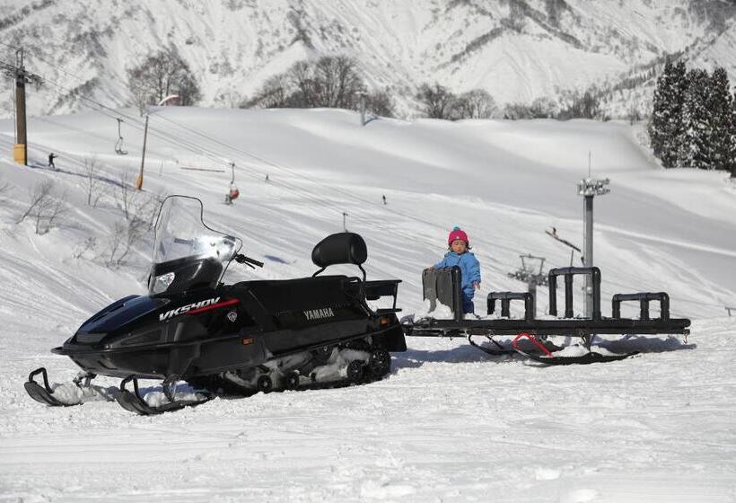 فندق Ishiuchi Ski Center