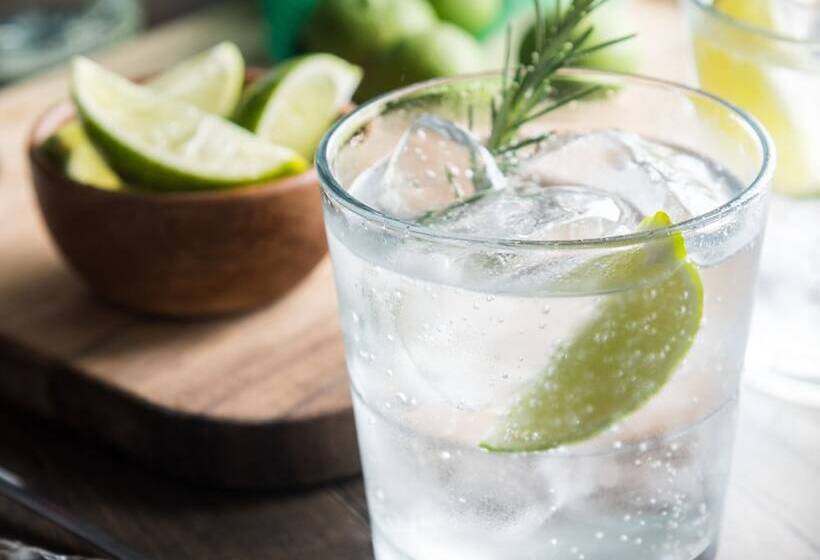 ホテル Kyriad Chateauroux Nord Aeroport