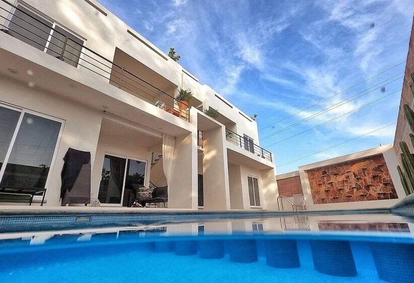 Отель La Aurora