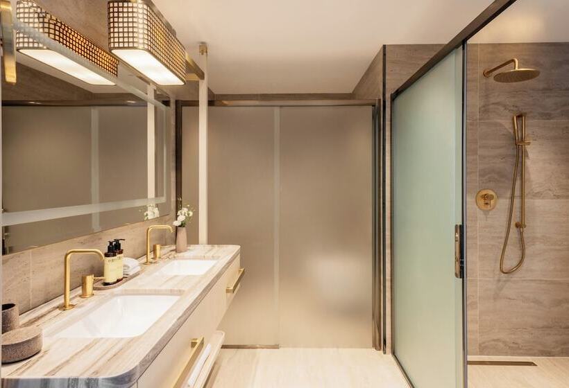 هتل Me Malta by Meliá