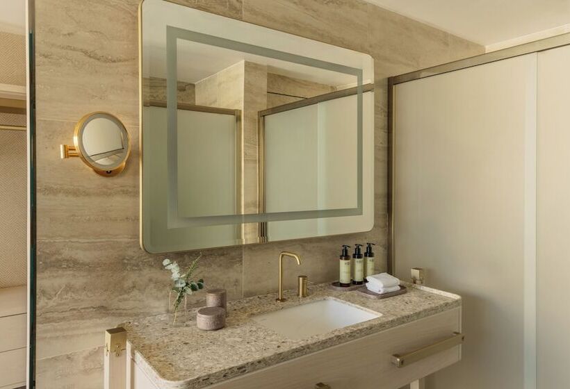 هتل Me Malta by Meliá