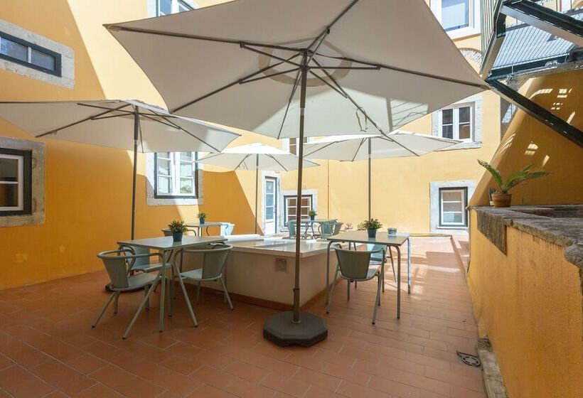 هتل Metropolitan Lisbon Janelas Verdes