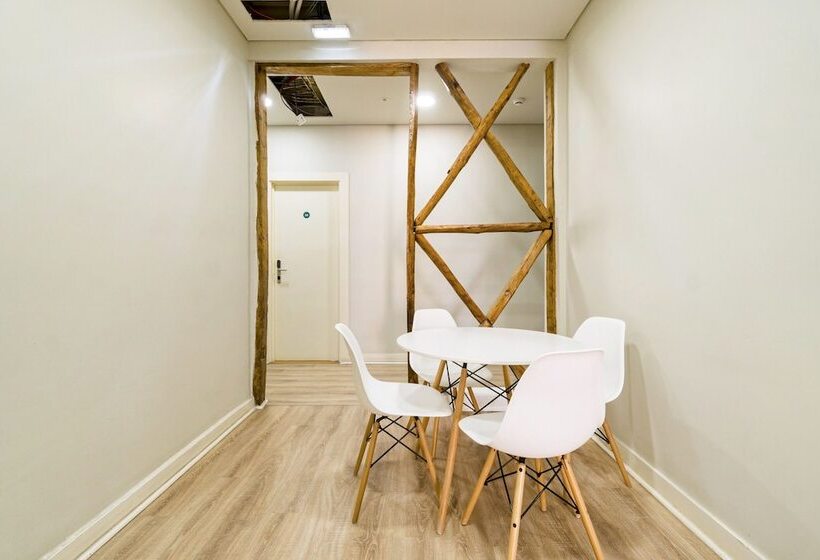 هتل Metropolitan Lisbon Janelas Verdes