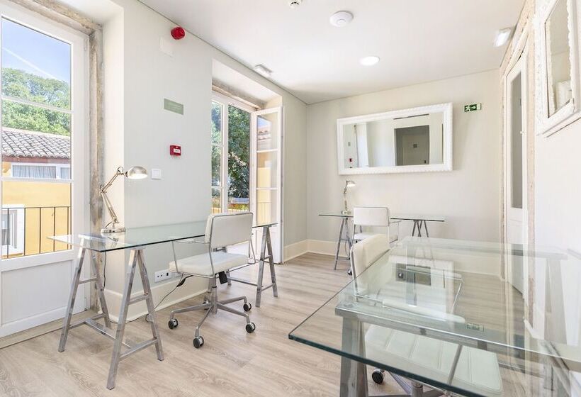 هتل Metropolitan Lisbon Janelas Verdes