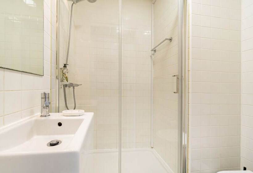 هتل Metropolitan Lisbon Janelas Verdes