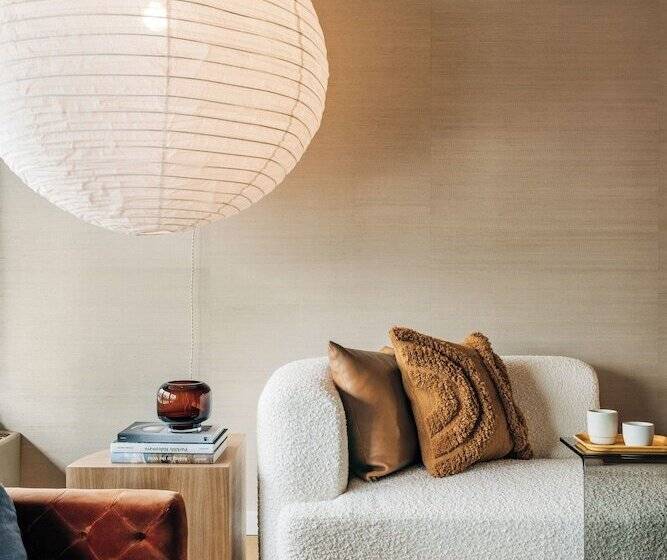 فندق Otis Harbor Springs