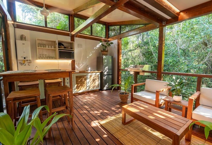 ホテル Ponta Membene