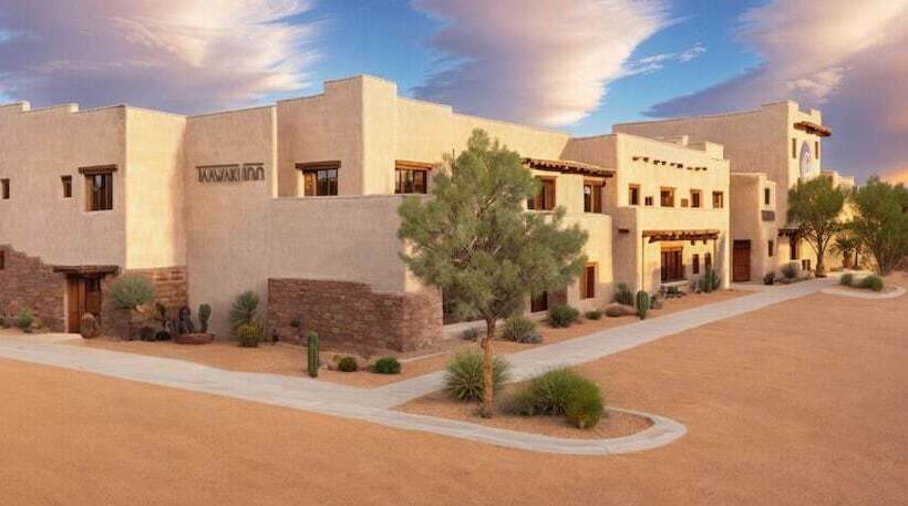 فندق Taawaki Inn