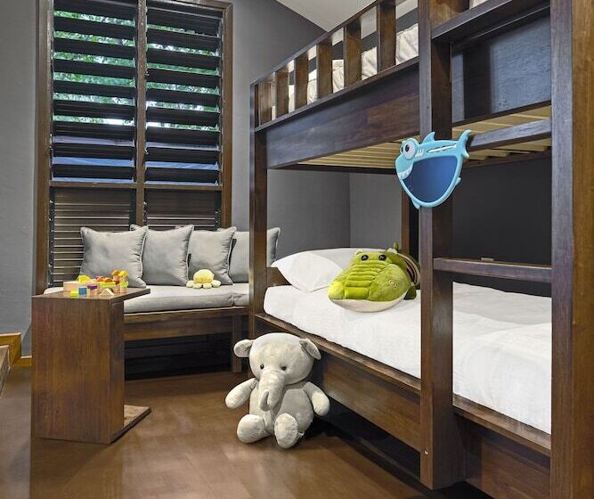 בית מלון כפרי The Boathouse Pulau Tioman