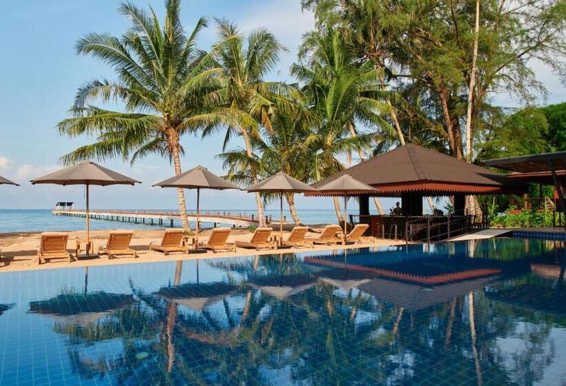 בית מלון כפרי The Boathouse Pulau Tioman