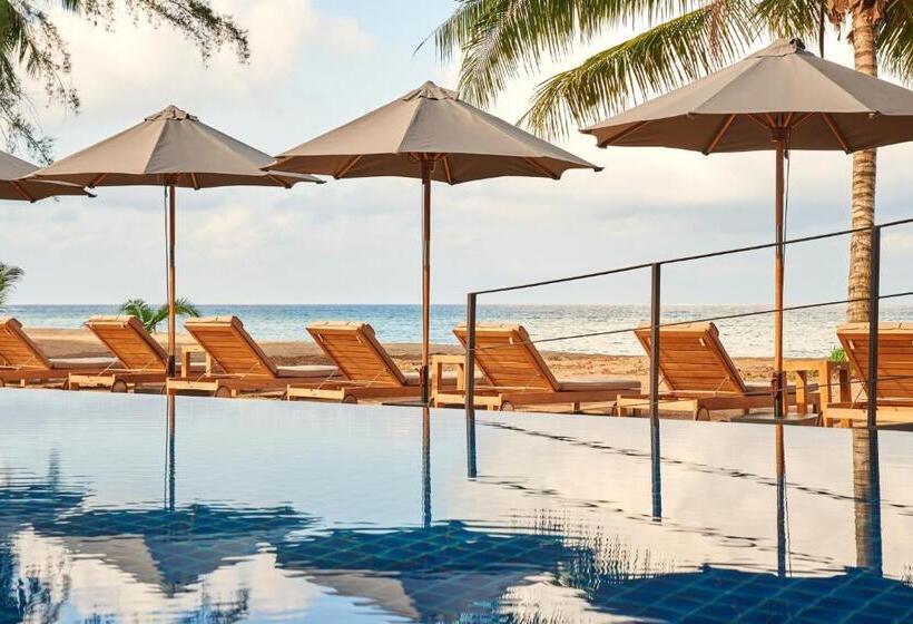 בית מלון כפרי The Boathouse Pulau Tioman