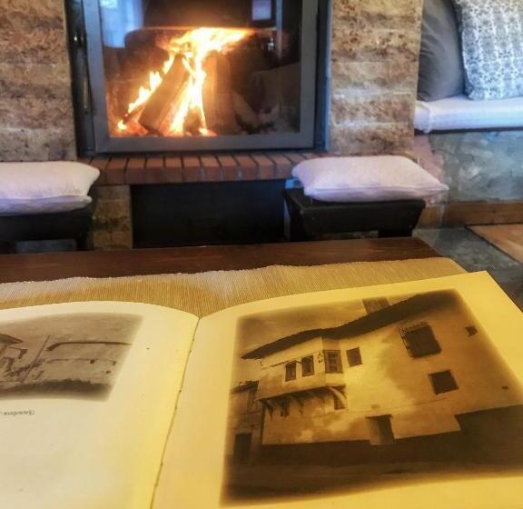 ホテル Varosi Guesthouse