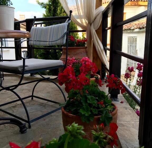 ホテル Varosi Guesthouse