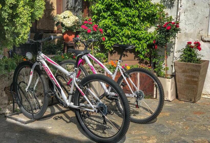 ホテル Varosi Guesthouse