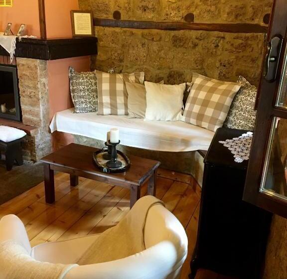 ホテル Varosi Guesthouse