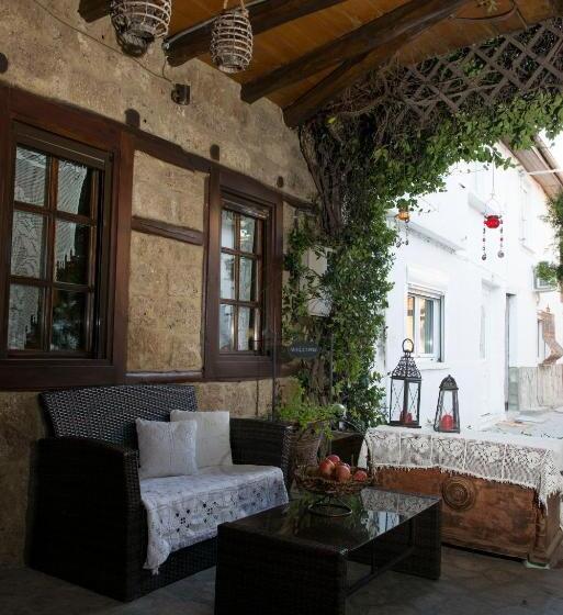 ホテル Varosi Guesthouse