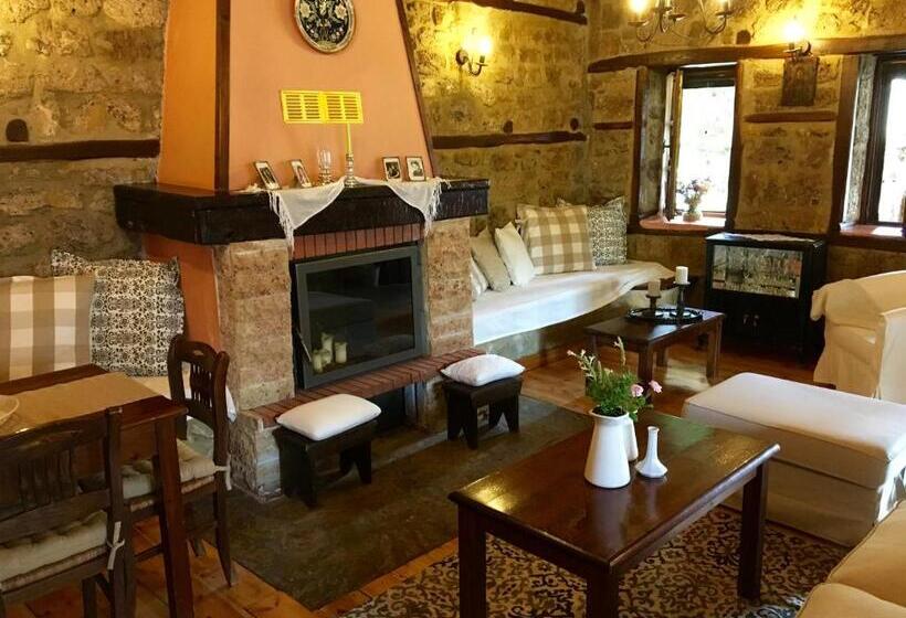 ホテル Varosi Guesthouse