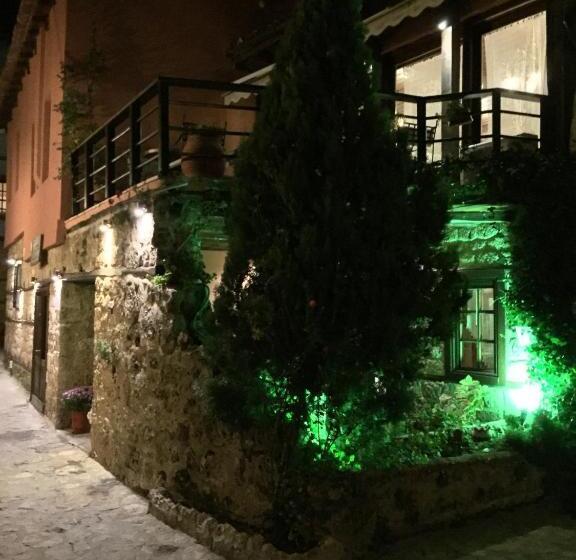 ホテル Varosi Guesthouse