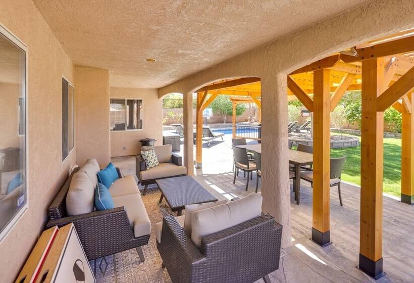 Lovely Bullhead City Retreat W/ Patio & Grill!