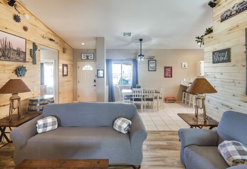 Lovely Bullhead City Retreat W/ Patio & Grill!