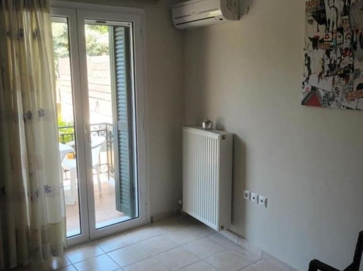 Michael Apartments   Private Parking