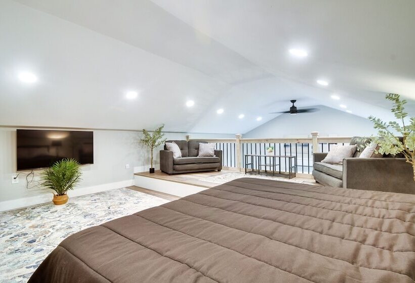 Modern Stark Home W/ Game Room, Grill & Fire Pit