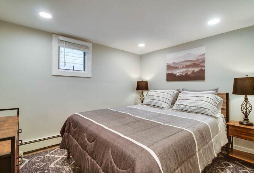 Modern Stark Home W/ Game Room, Grill & Fire Pit