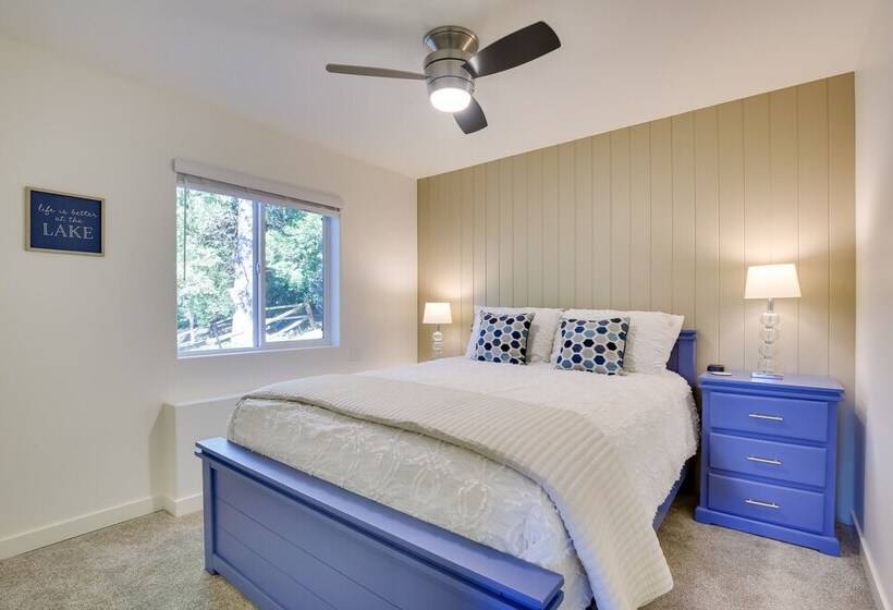 Newly Built Lakeview Home With Family Game Room!