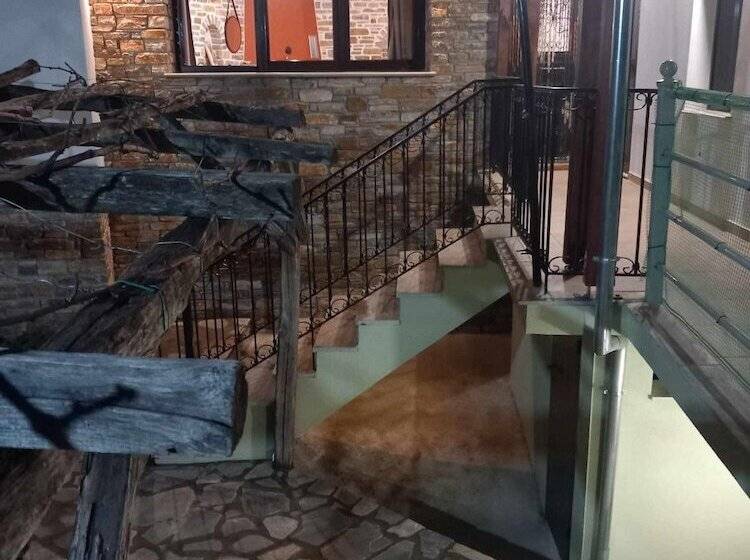 Ovrios Stone House Pelion