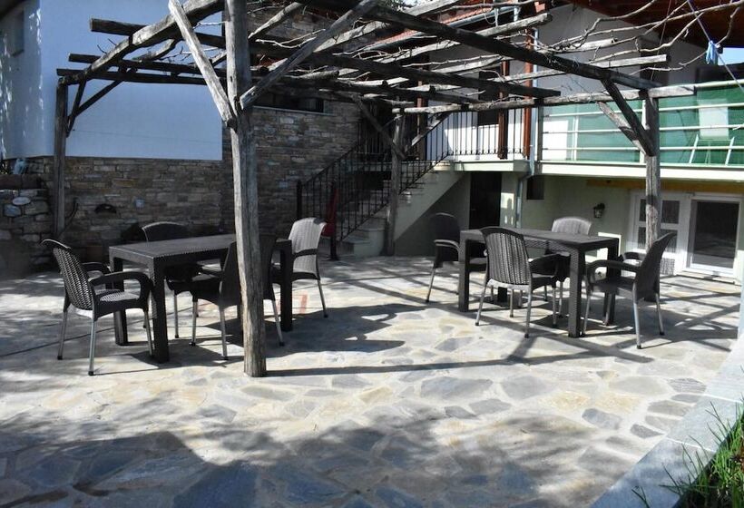 Ovrios Stone House Pelion