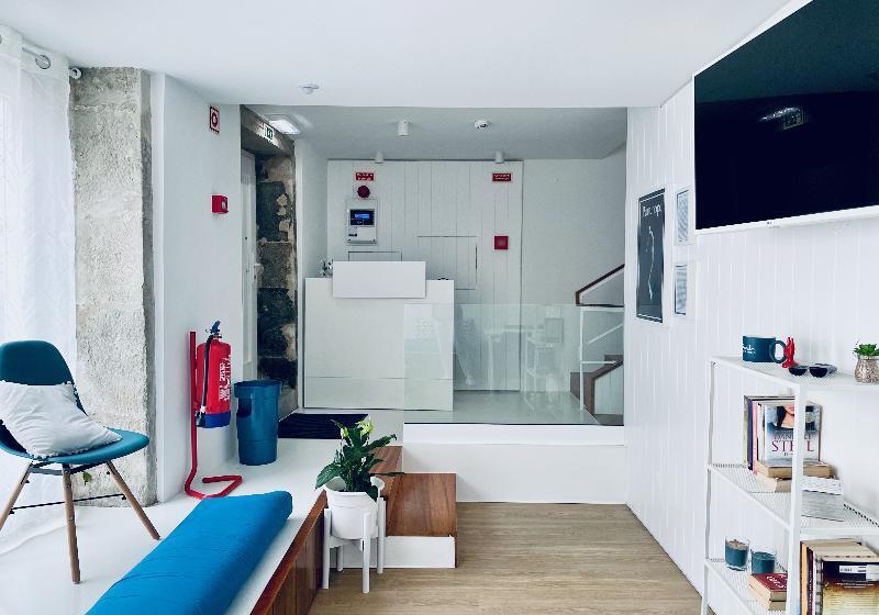 Partenope Hostel And Suites