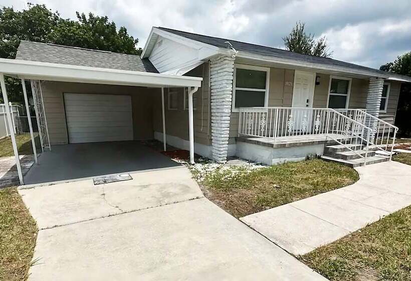 بنسيون Amazing House Relax Near Raymond Stadium