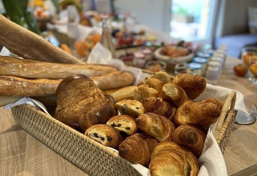 ペンション Le Domaine D Angerville