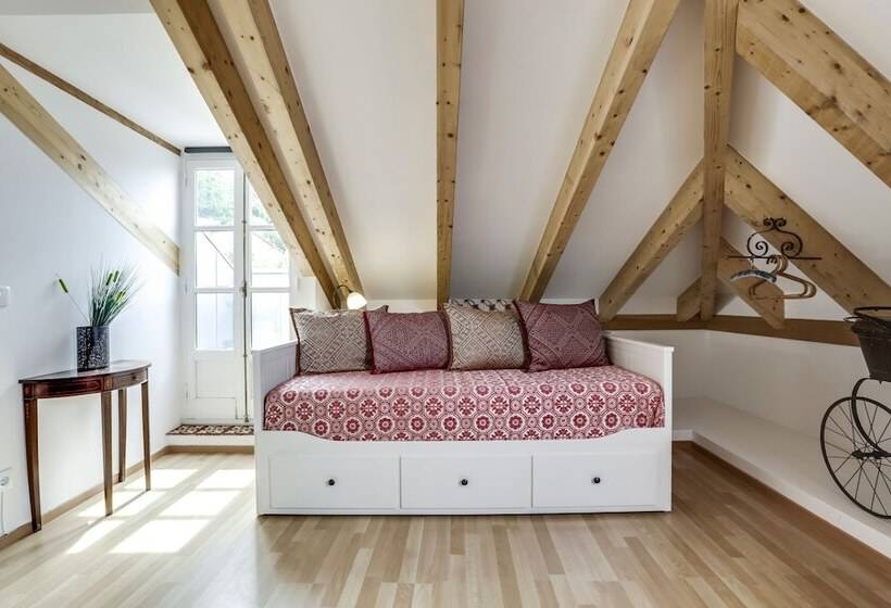 بنسيون Luxa Charm House