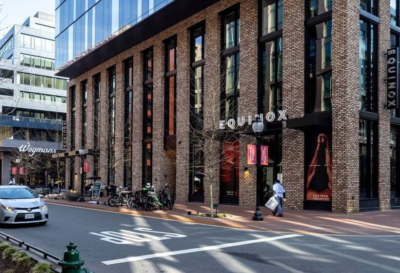 Placemakr Cathedral Heights