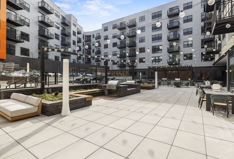 Placemakr Cathedral Heights