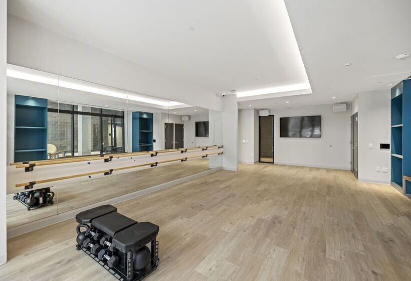 Placemakr Cathedral Heights