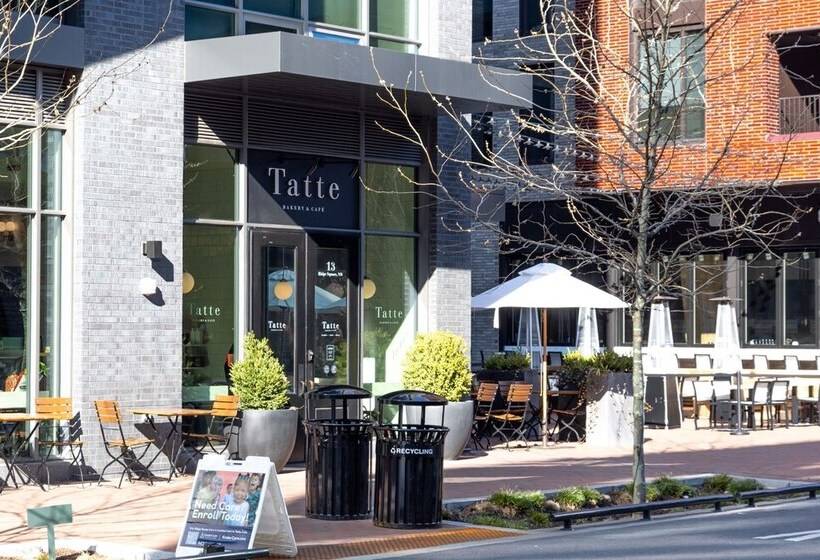 Placemakr Cathedral Heights