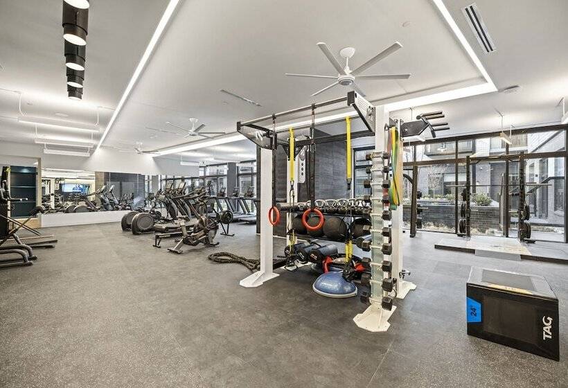 Placemakr Cathedral Heights