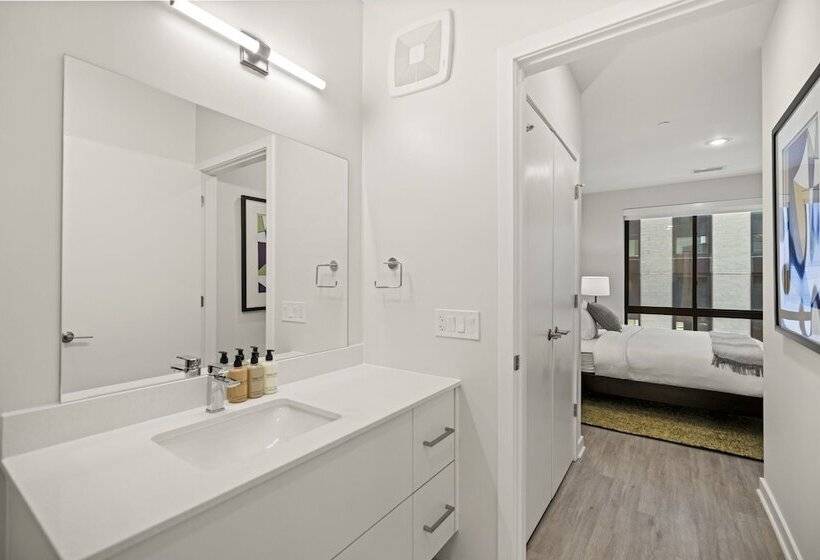 Placemakr Cathedral Heights