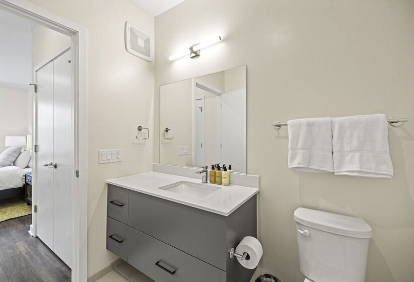 Placemakr Cathedral Heights